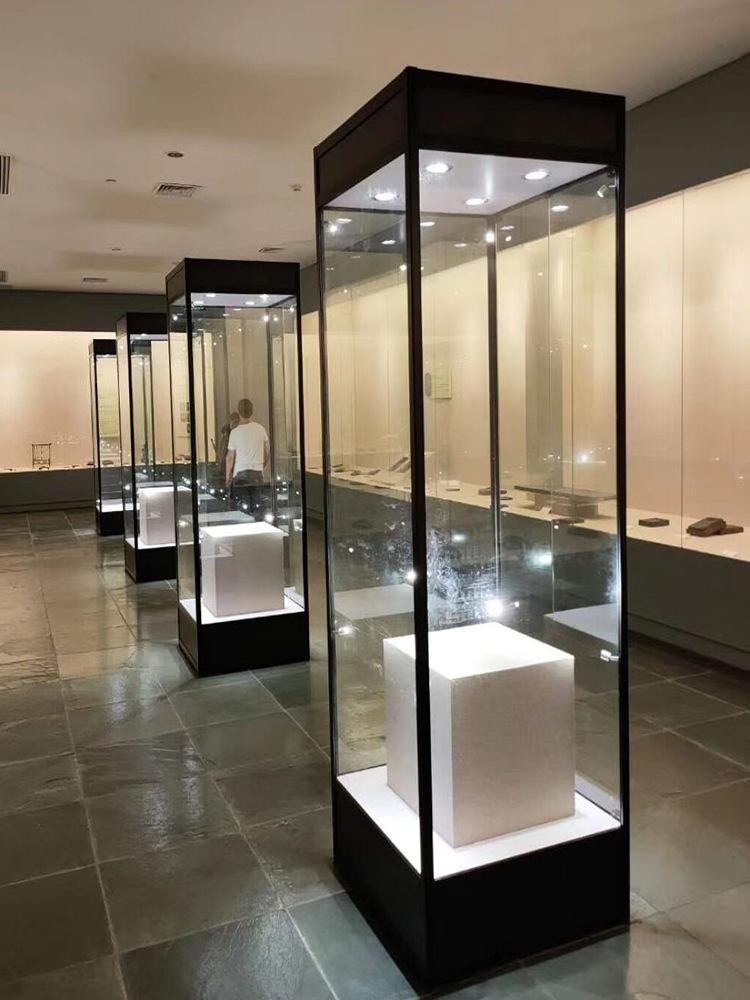 成都博物館展示柜工廠(chǎng) 專(zhuān)業(yè)化定制與一體化會(huì)務(wù)服務(wù)的完美融合